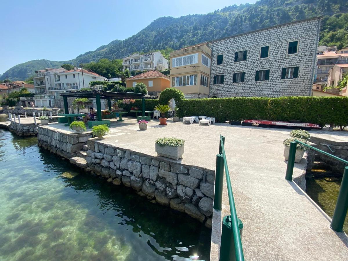 Muo 33 Apartments Kotor Luaran gambar