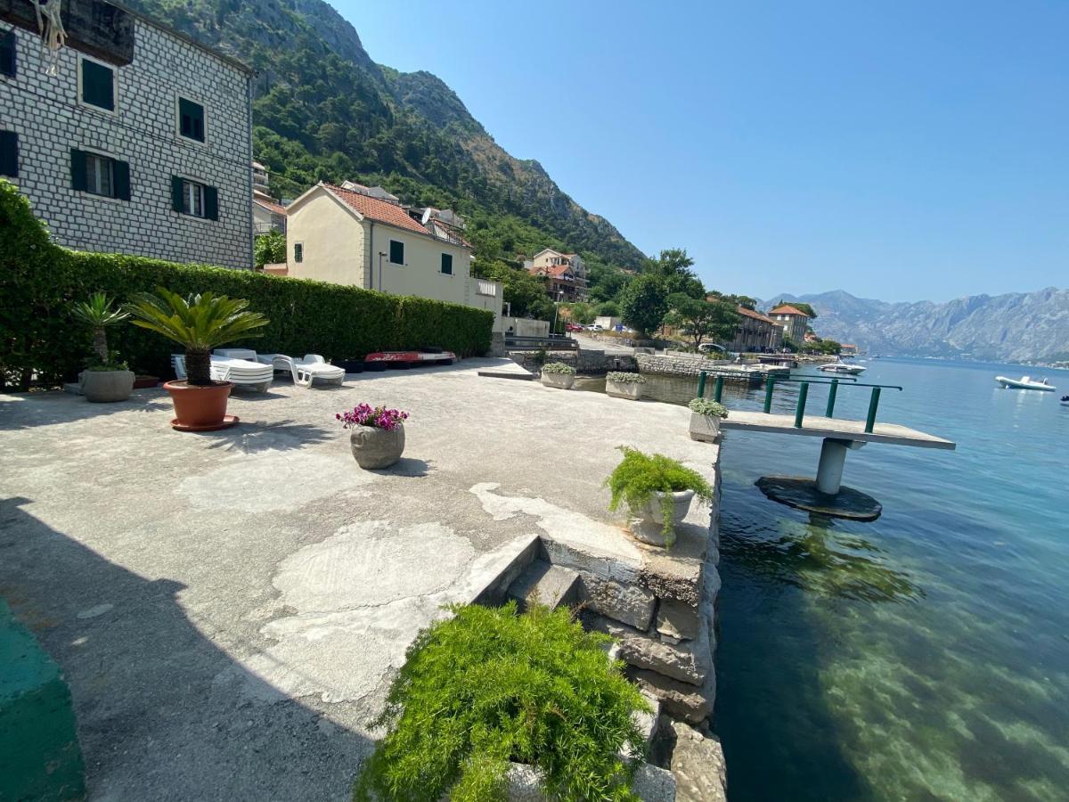 Muo 33 Apartments Kotor Luaran gambar