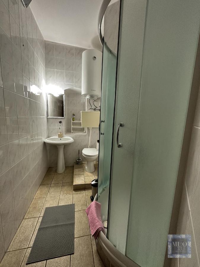 Muo 33 Apartments Kotor Luaran gambar