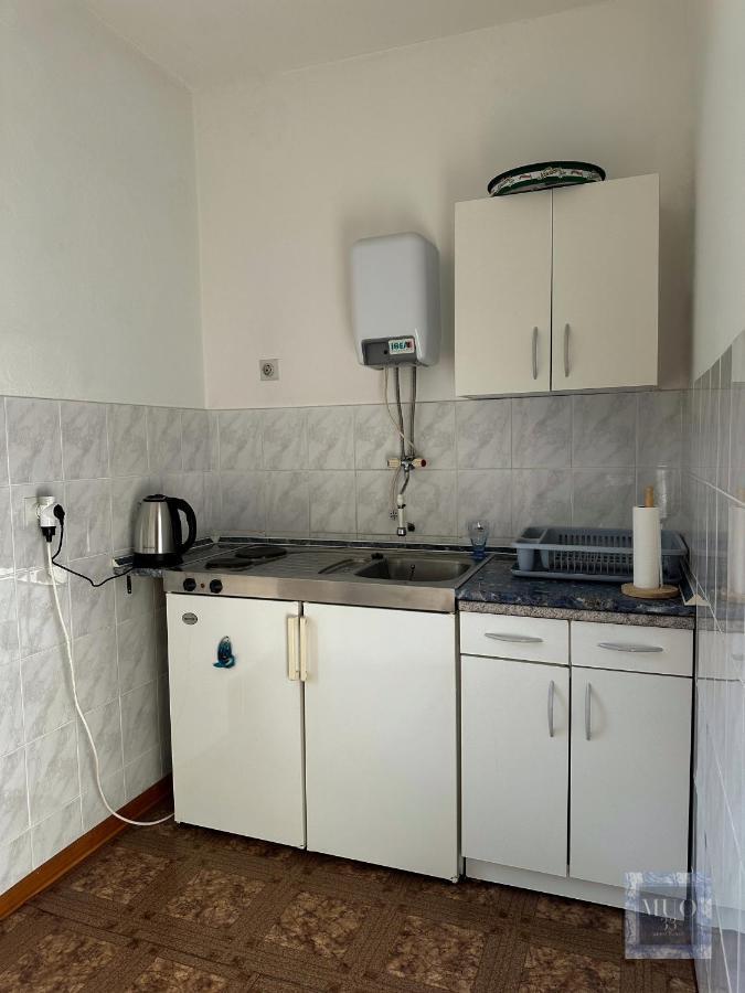 Muo 33 Apartments Kotor Luaran gambar