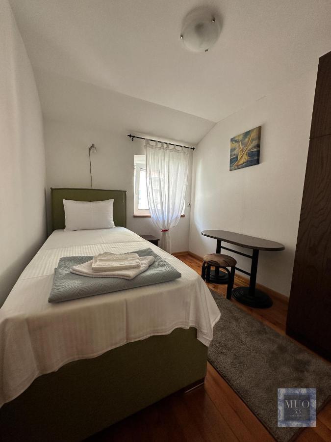 Muo 33 Apartments Kotor Luaran gambar